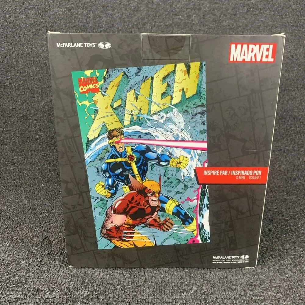 McFarlane Toys Marvel WOLVERINE  1:10th Scale  posed figure w/base/scene New